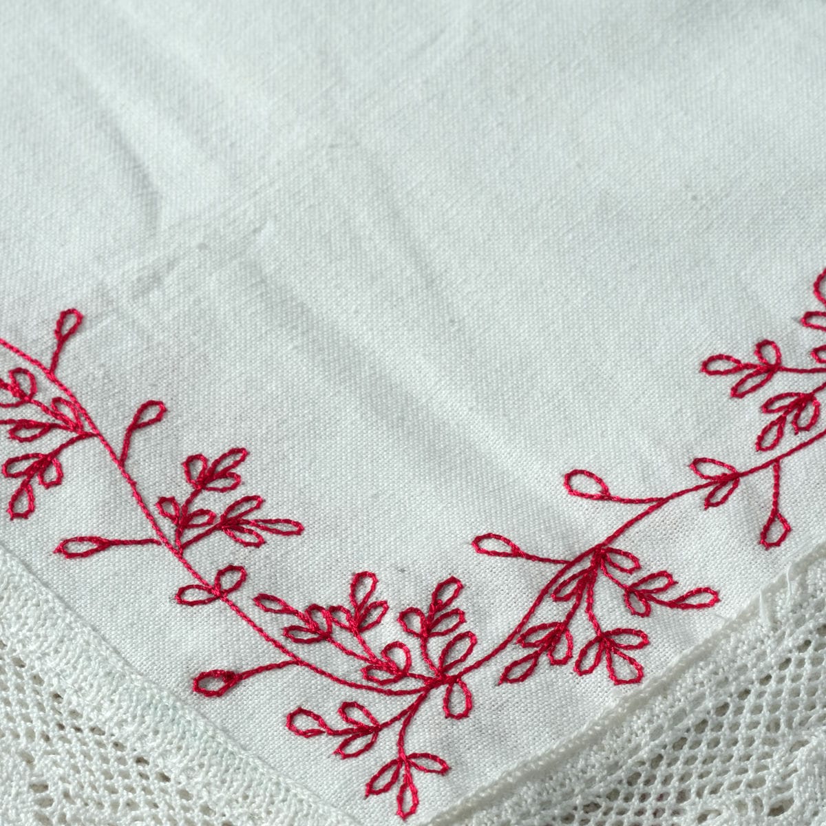TABLE LINEN 3