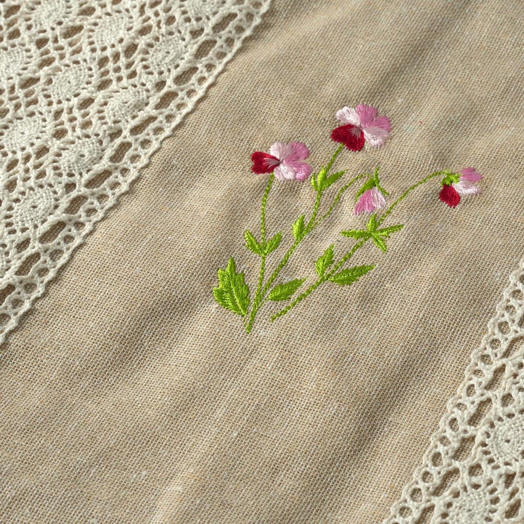 TABLE LINEN 4