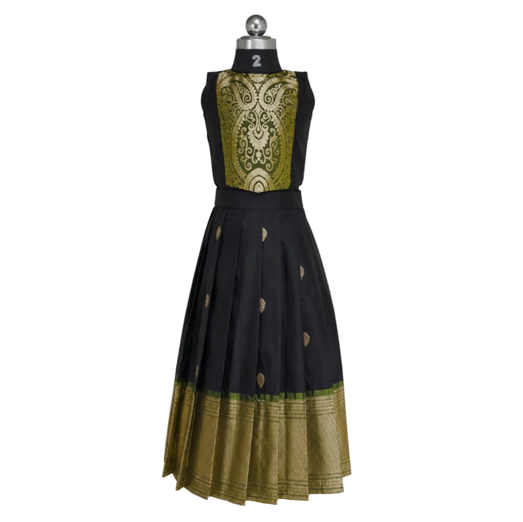 TRADITIONAL WEAR 17